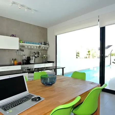 Casa Romantica :-) بيت للعطل *